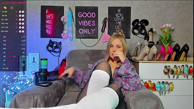 HannaKorsak online show from December 16, 7:00 pm