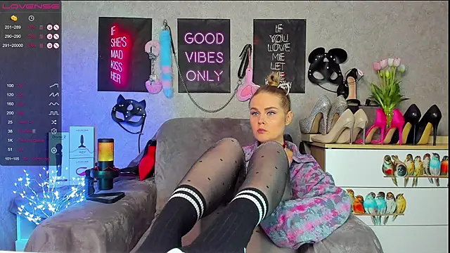 HannaKorsak online show from December 17, 7:26 pm