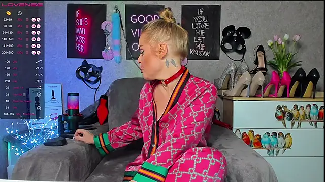 HannaKorsak online show from February 5, 6:04 pm