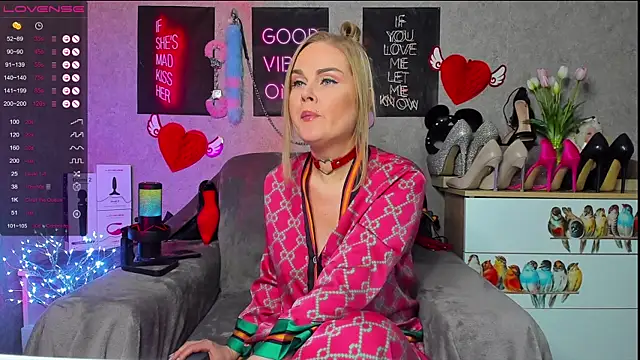 HannaKorsak online show from February 13, 6:59 pm