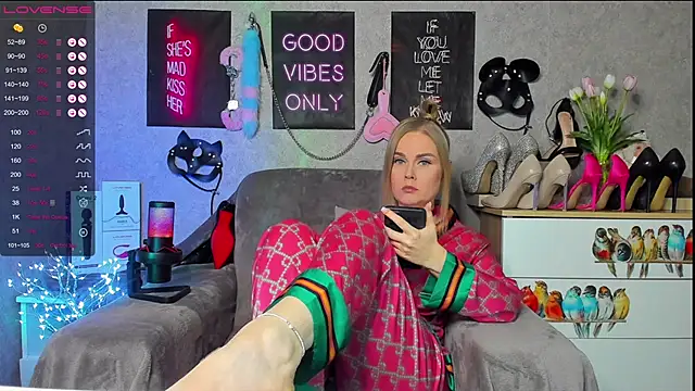 HannaKorsak online show from February 19, 7:05 pm