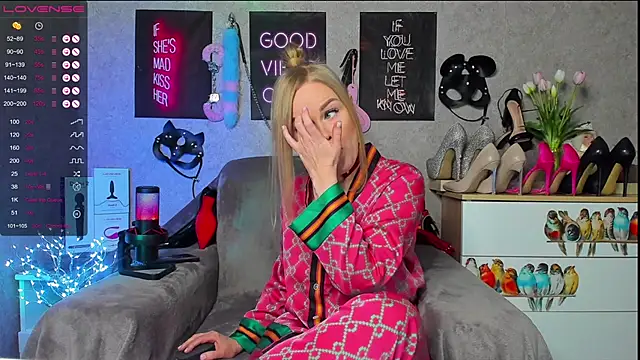 HannaKorsak online show from February 24, 6:15 pm