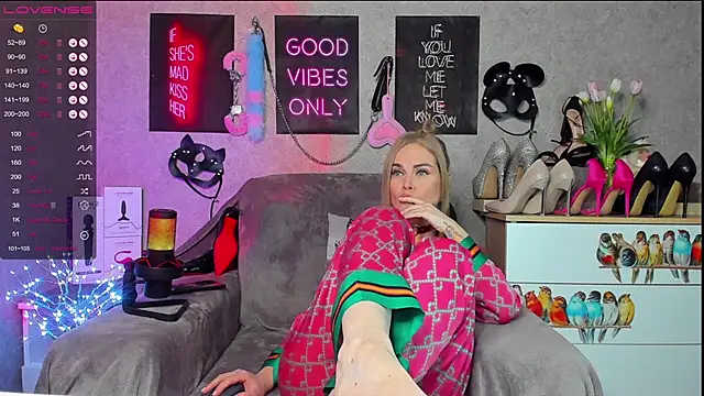 HannaKorsak online show from March 6, 6:05 pm