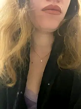 EvaRush online show from December 3, 12:02 am