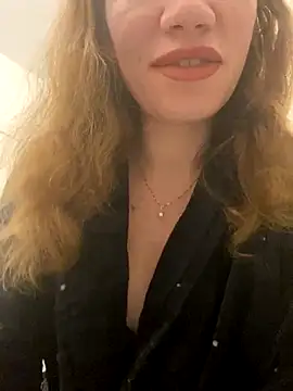 EvaRush online show from December 6, 7:56 pm