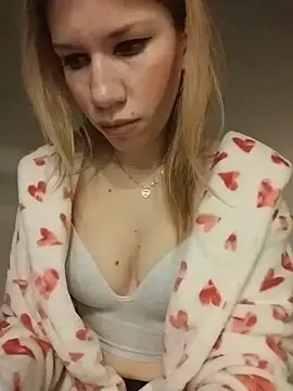 EvaRush online show from February 24, 6:50 pm