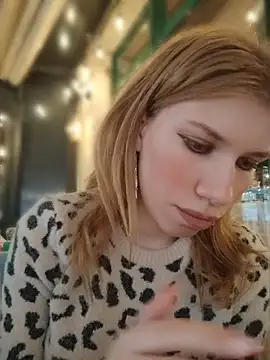 EvaRush online show from March 20, 3:39 pm