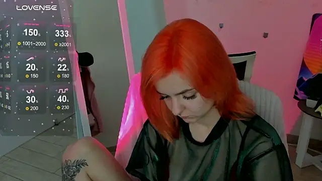 Fire Bestie online show from October 22, 2:06 pm