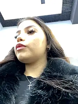 Snapshot of Chloe__Moon chatting on December 5, 10:23 am Chloe Moon online show from December 5, 10:23 am