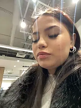 Snapshot of Chloe__Moon chatting on December 8, 11:14 am Chloe Moon online show from December 8, 11:14 am