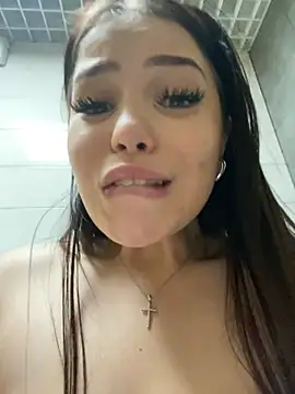 Snapshot of Chloe__Moon chatting on December 9, 10:20 pm Chloe Moon online show from December 9, 10:20 pm