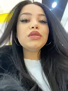 Snapshot of Chloe__Moon chatting on January 3, 10:09 am Chloe Moon online show from January 3, 10:09 am