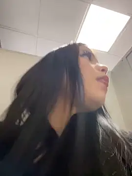 Snapshot of Chloe__Moon chatting on January 21, 1:32 pm Chloe Moon online show from January 21, 1:32 pm