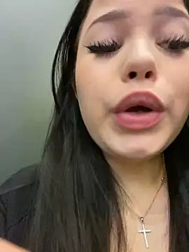 Snapshot of Chloe__Moon chatting on January 24, 10:00 am Chloe Moon online show from January 24, 10:00 am