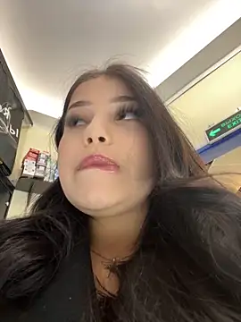 Snapshot of Chloe__Moon chatting on March 20, 11:05 am Chloe Moon online show from March 20, 11:05 am