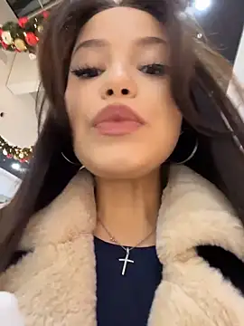 Chloe  Moon online show from December 14, 2:11 pm