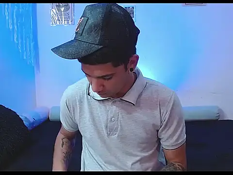 tylor boy online show from June 4, 11:00 pm