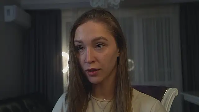 RennieLewis online show from December 1, 10:43 pm