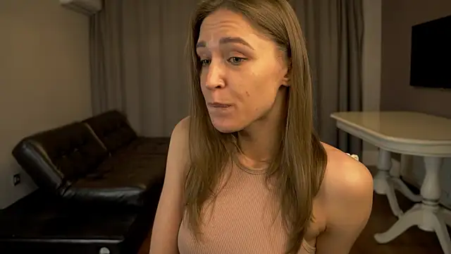 RennieLewis online show from December 6, 6:17 pm