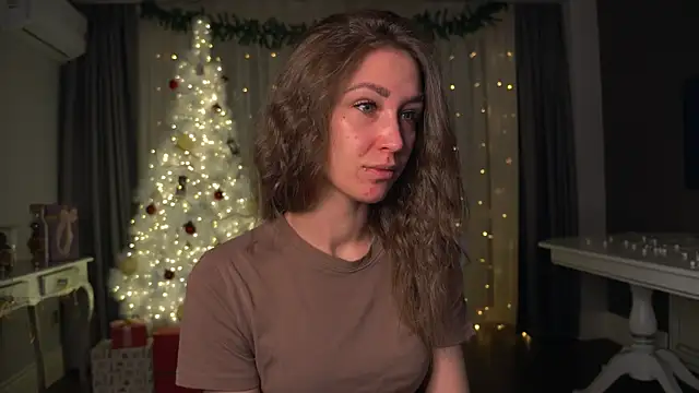 RennieLewis online show from December 19, 2:46 pm