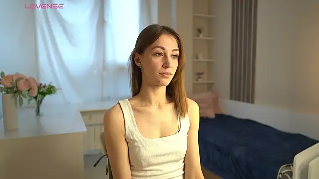 RennieLewis online show from October 11, 3:50 am