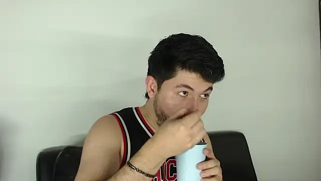 Snapshot of Galit_g chatting on February 17, 2:30 am Galit g online show from February 17, 2:30 am