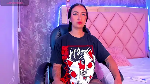 AntonellaQueenn online show from January 7, 11:05 am