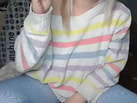 LaRa forU online show from December 7, 2:46 pm