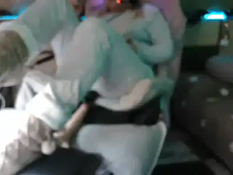 LaRa forU online show from December 18, 4:49 pm