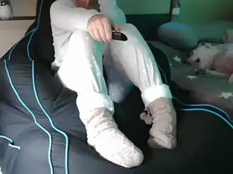 LaRa forU online show from December 18, 9:51 pm