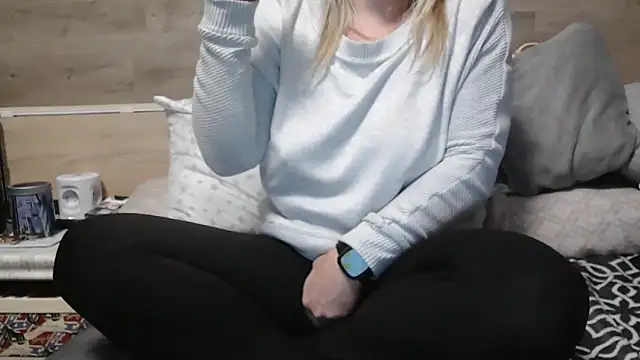 LaRa forU online show from February 7, 6:24 pm