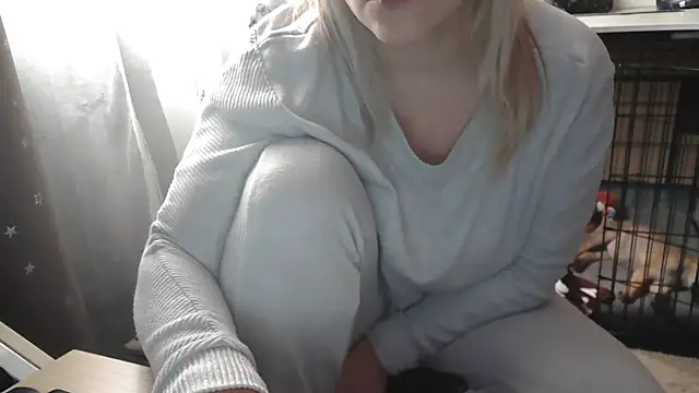 LaRa forU online show from February 9, 11:04 am