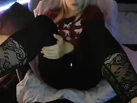 LaRa forU online show from March 8, 10:24 pm