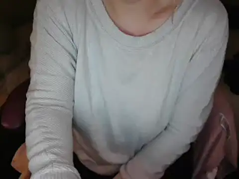 LaRa forU online show from March 12, 6:22 pm