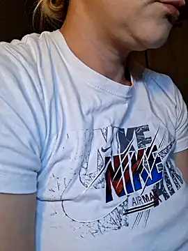 LaRa forU online show from September 26, 9:19 pm