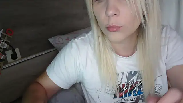 LaRa forU online show from September 27, 9:25 am