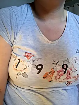 LaRa forU online show from October 2, 10:11 am