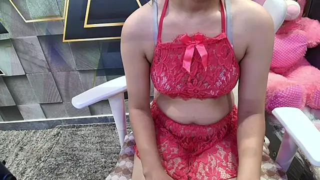 Snapshot of YourKusu chatting on October 4, 11:30 am YourKusu online show from October 4, 11:30 am