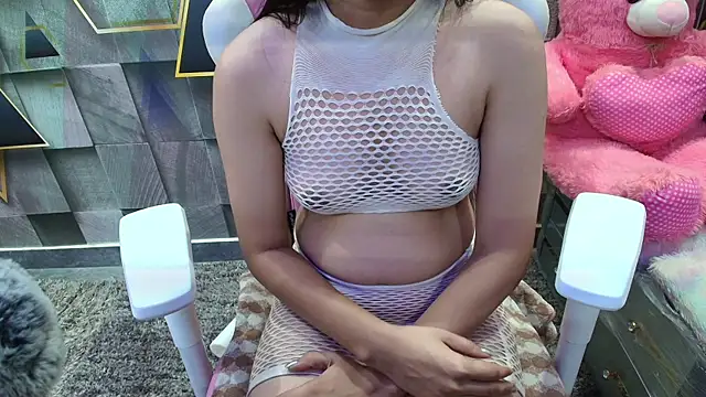 Snapshot of YourKusu chatting on October 9, 11:03 pm YourKusu online show from October 9, 11:03 pm