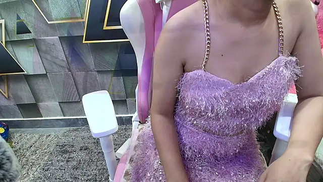 Snapshot of YourKusu chatting on October 19, 2:29 pm YourKusu online show from October 19, 2:29 pm