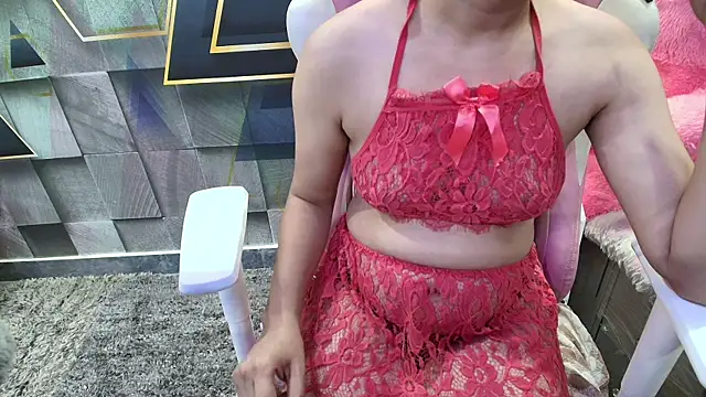 Snapshot of YourKusu chatting on October 25, 1:07 pm YourKusu online show from October 25, 1:07 pm