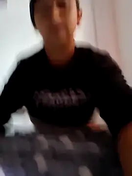 Snapshot of sariitha_sw chatting on February 18, 2:24 pm sariitha sw online show from February 18, 2:24 pm