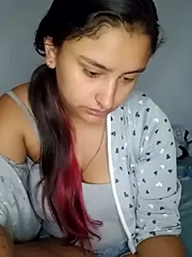 Snapshot of sariitha_sw chatting on February 24, 11:30 am sariitha sw online show from February 24, 11:30 am