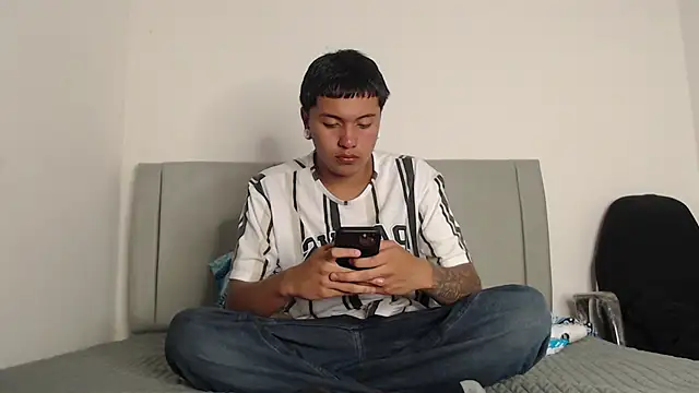 alex-lover online show from February 25, 2:54 am