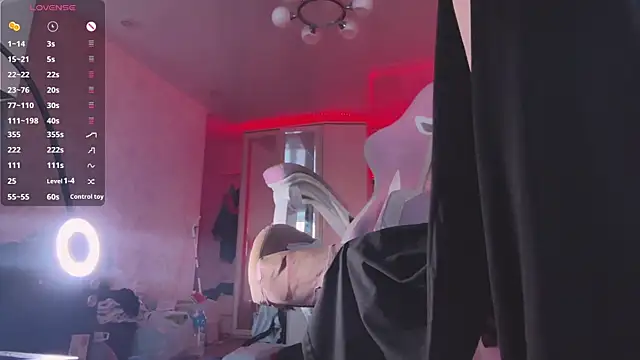 Snapshot of Dani_RedheaDevil chatting on January 6, 6:28 am Dani RedheaDevil online show from January 6, 6:28 am