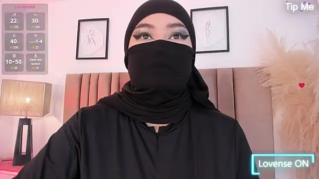 Snapshot of samaara_ chatting on October 16, 12:50 pm samaara  online show from October 16, 12:50 pm