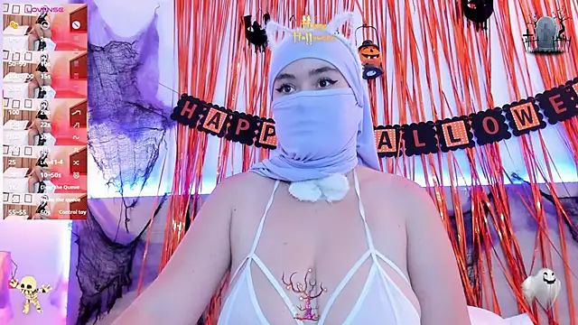 Snapshot of samaara_ chatting on October 31, 7:48 pm samaara  online show from October 31, 7:48 pm