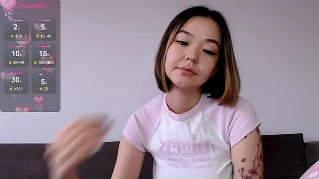 Snapshot of osaka_nia chatting on September 10, 11:32 am osaka nia online show from September 10, 11:32 am