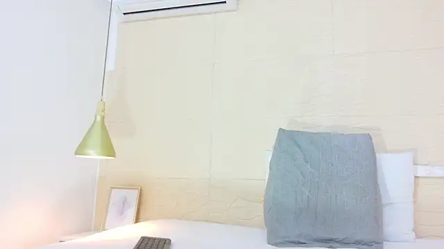 Chocolatte bar online show from September 30, 2:11 pm