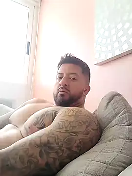 Snapshot of Drake_Smith1 chatting on June 10, 1:32 pm Drake Smith1 online show from June 10, 1:32 pm